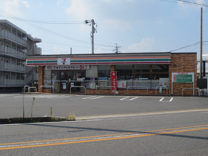 コンビニ　セブン‐イレブン 一宮宮地花池店（コンビニ）まで521m