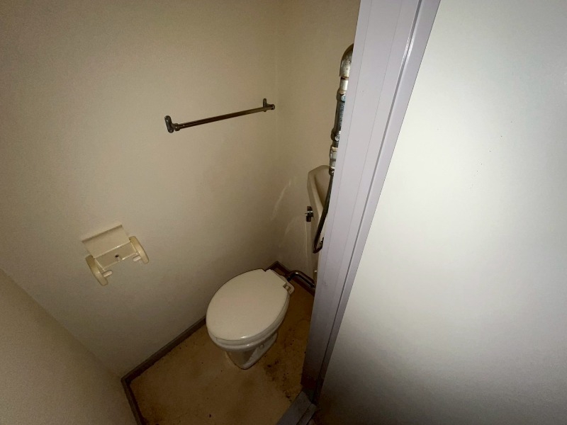 トイレ　こちらはトイレです。清潔感があり、安心して使用できます。