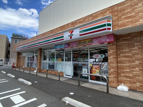 コンビニ　セブンイレブン 赤羽岩淵駅前店（コンビニ）まで454m