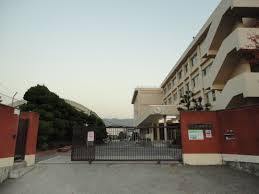 中学校　大東市立谷川中学校（中学校）まで648m