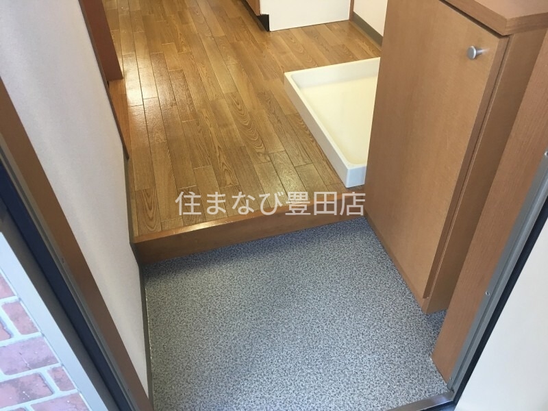 玄関　同型別部屋写真