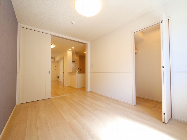 その他部屋・スペース　落ち着いて過ごせるお部屋なので、寝室にいかがでしょうか
