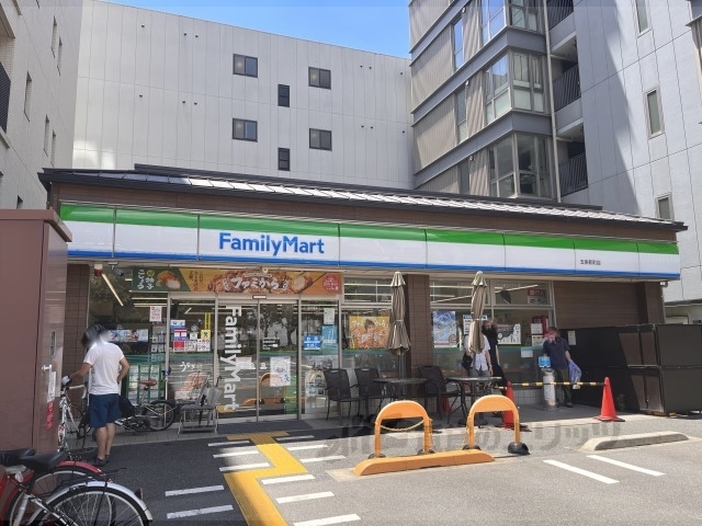 コンビニ　ファミリーマート五条新町店（コンビニ）まで500m