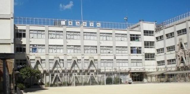 中学校　品川区立東海中学校（中学校）まで335m