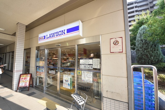 コンビニ　ローソン　HA　阪急山田店（コンビニ）まで849m