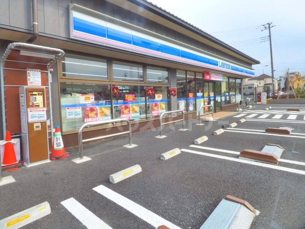コンビニ　ローソンBOAT　RACE江戸川前店（コンビニ）まで210m
