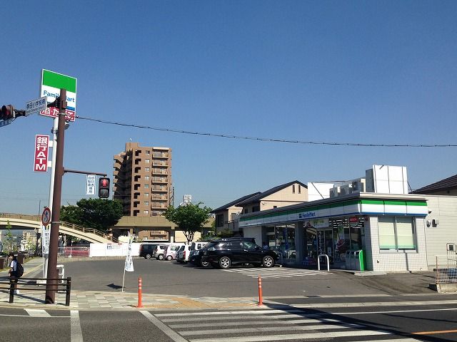 コンビニ　ファミリーマート 豊田若宮店（コンビニ）まで244m