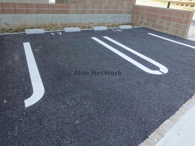 駐車場　駐車場