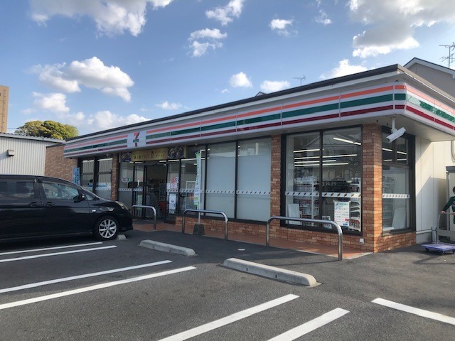コンビニ　セブンイレブン 八幡割子川2丁目店（コンビニ）まで289m