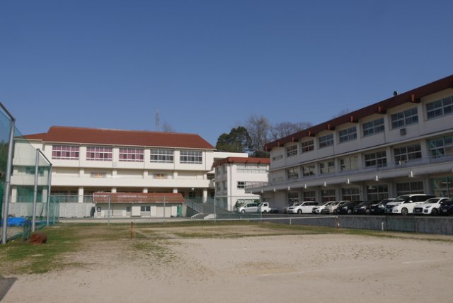 中学校　大田市立第一中学校（中学校）まで3204m