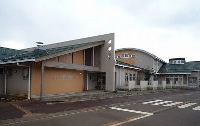 幼稚園・保育園　市立西燕保育園（幼稚園・保育園）まで800m