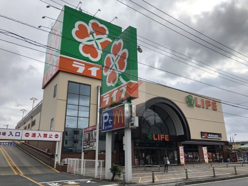 スーパー　ライフ新座店（スーパー）まで416m