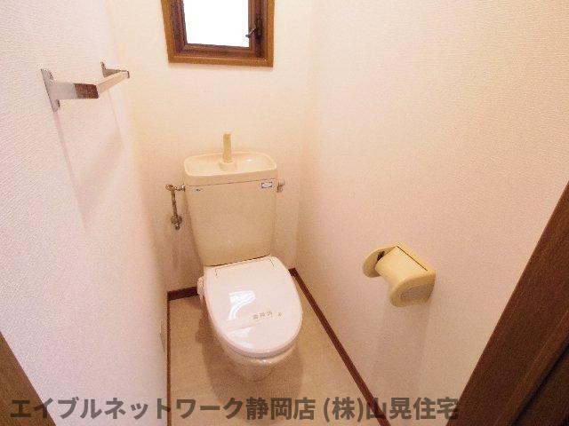 トイレ　トイレもきれいです