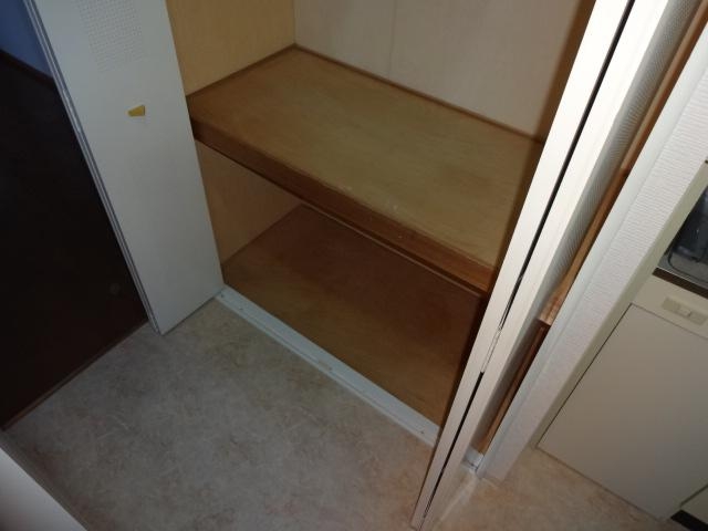 収納　収納も奥行しっかりあります