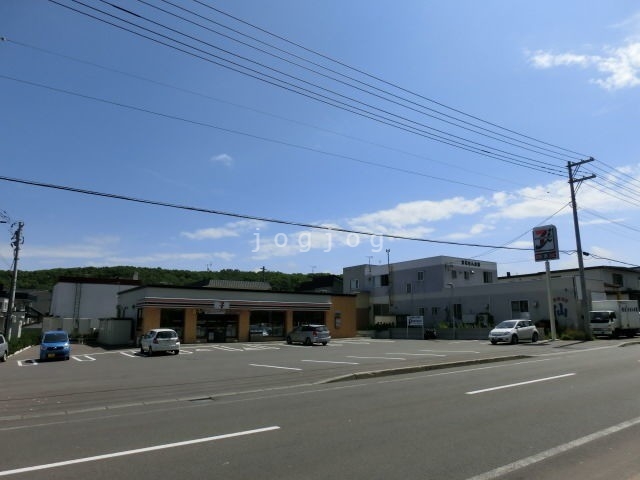コンビニ　セブンイレブン札幌石山東3丁目店（コンビニ）まで2383m