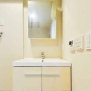 洗面設備　※同仕様写真含む