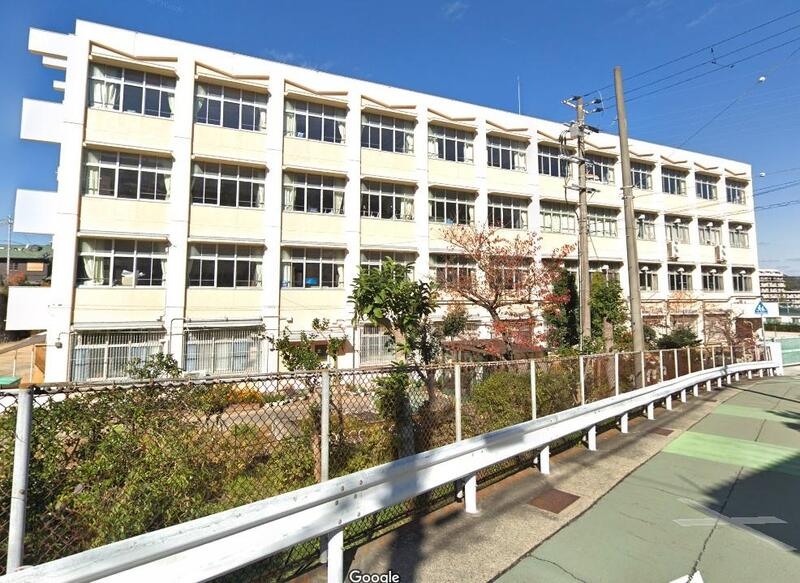 小学校　甲緑小学校（小学校）まで550m