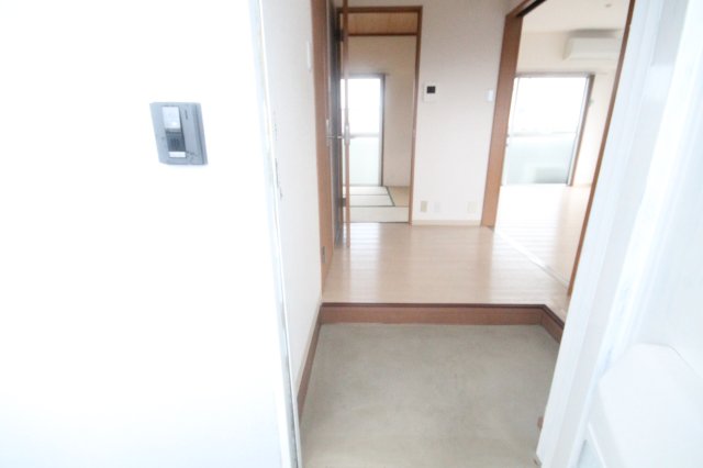 玄関　※写真はイメージです