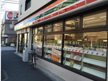 コンビニ　セブンイレブン横浜京急生麦駅前店（コンビニ）まで666m