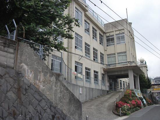 小学校　仁田佐古小学校（小学校）まで450m