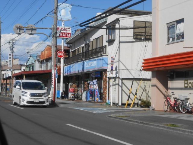 コンビニ　ローソン（コンビニ）まで570m
