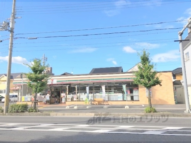 コンビニ　セブンイレブン草津野村５丁目店（コンビニ）まで300m