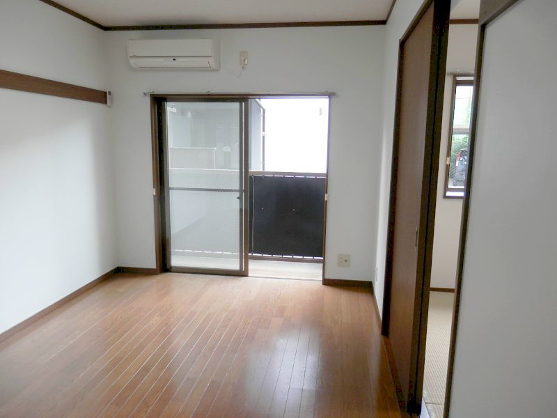 居室・リビング　綺麗なお部屋で快適にお暮しいただけます。