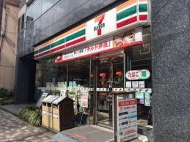 コンビニ　セブンイレブン日本橋蛎殻町店（コンビニ）まで676m