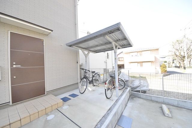 その他共有部分　屋根付き駐輪場