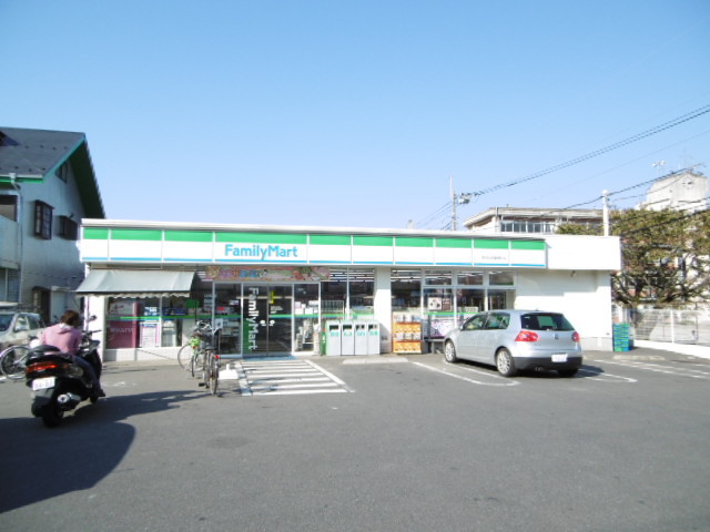 コンビニ　ファミリーマート東村山多摩湖町店（コンビニ）まで304m
