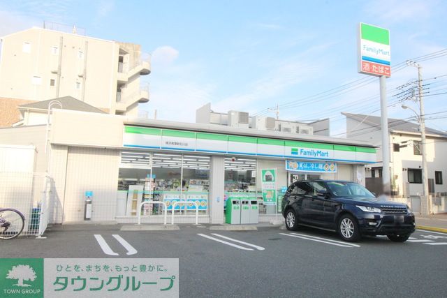 コンビニ　ファミリーマート横浜青葉新石川店（コンビニ）まで440m