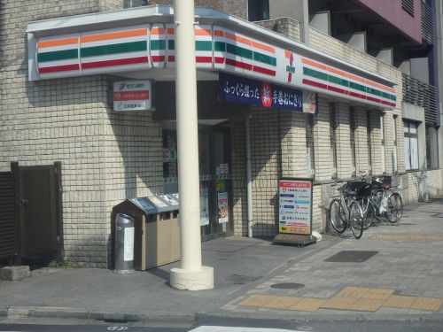 コンビニ　セブン－イレブン 大田区南蒲田１丁目店（コンビニ）まで95m