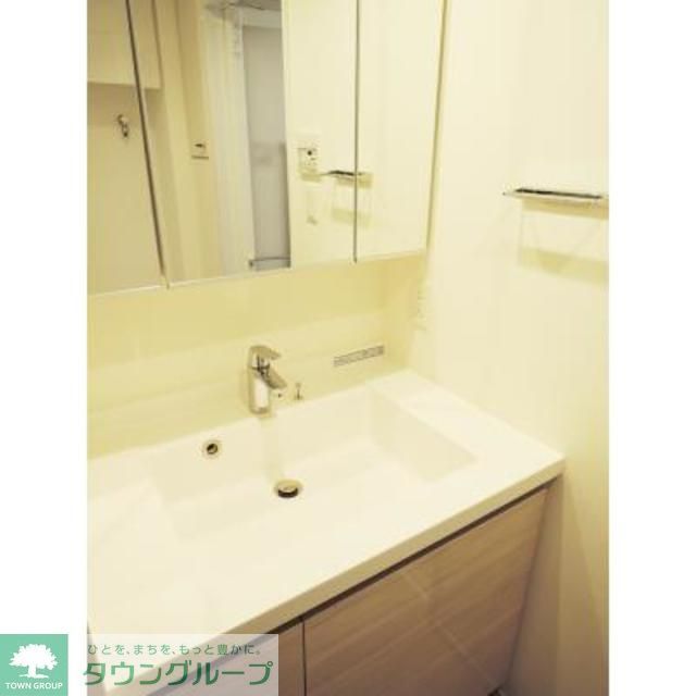 洗面設備　※写真は同タイプ住戸です。