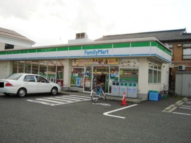 コンビニ　ファミリーマート出来島二丁目店（コンビニ）まで301m