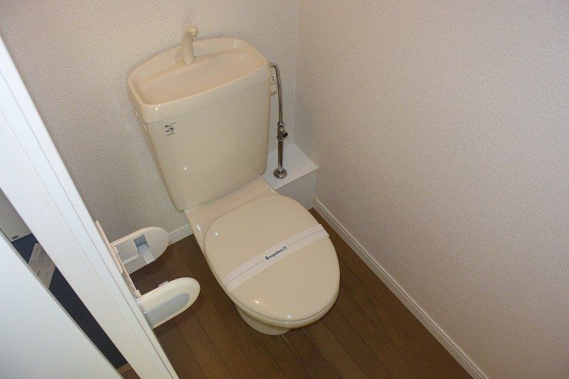 トイレ　十分な広さです♪
