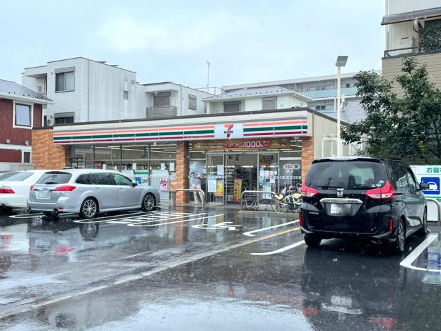コンビニ　セブンイレブン浦和元町店（コンビニ）まで355m