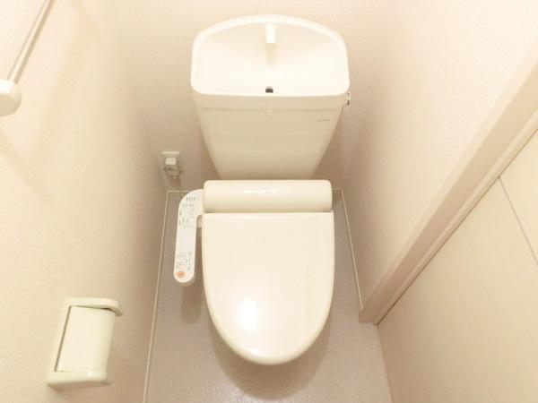 トイレ　ウォシュレット付き！