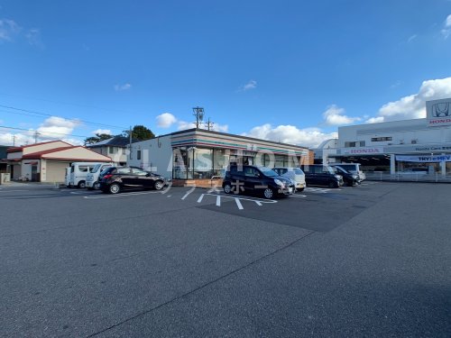 コンビニ　セブンイレブン 安城緑町1丁目店（コンビニ）まで322m