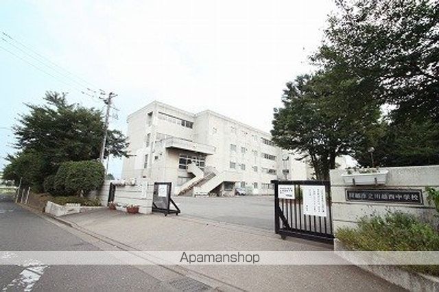 中学校　川越市立川越西中学校（中学校）まで324m