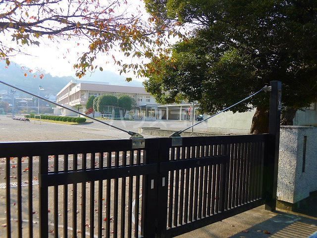 小学校　桐生市立広沢小学校（小学校）まで4019m