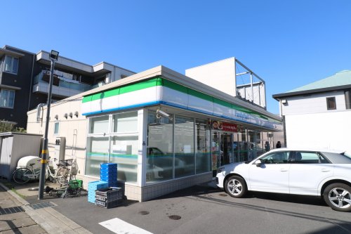 コンビニ　ファミリーマート 行徳駅前四丁目店（コンビニ）まで222m