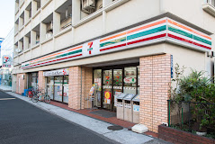 コンビニ　セブンイレブン墨田八広北店（コンビニ）まで235m