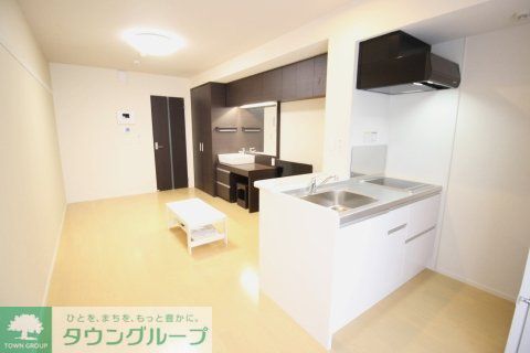 居室・リビング　清潔感あるクラシックな配色。