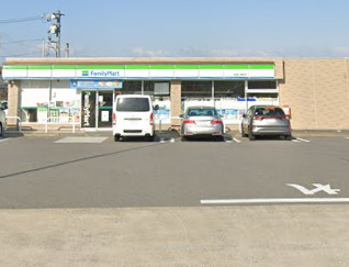 コンビニ　ファミリーマート 常滑小倉町店（コンビニ）まで715m