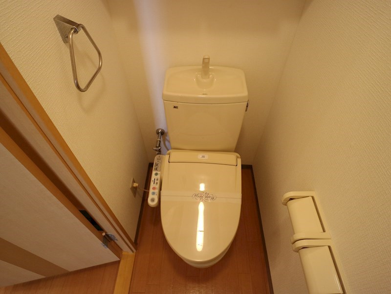 トイレ　写真は同型別物件・現況優先