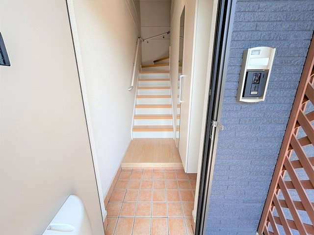 玄関　落ち着いた玄関です