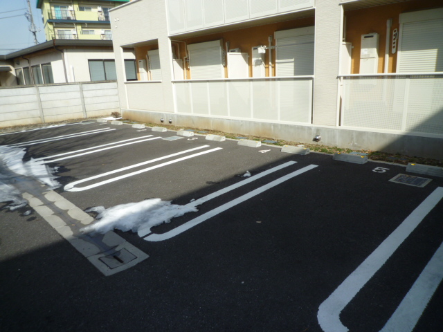 駐車場　敷地内駐車場　＊要空確認＊