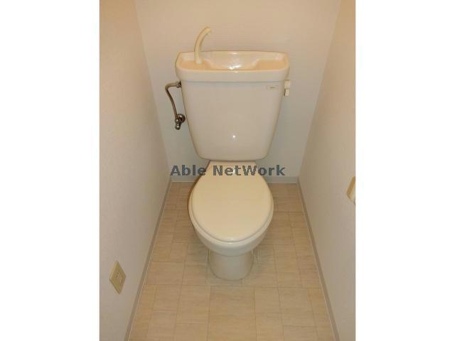 碧南市 4階建 築31年のトイレ写真
