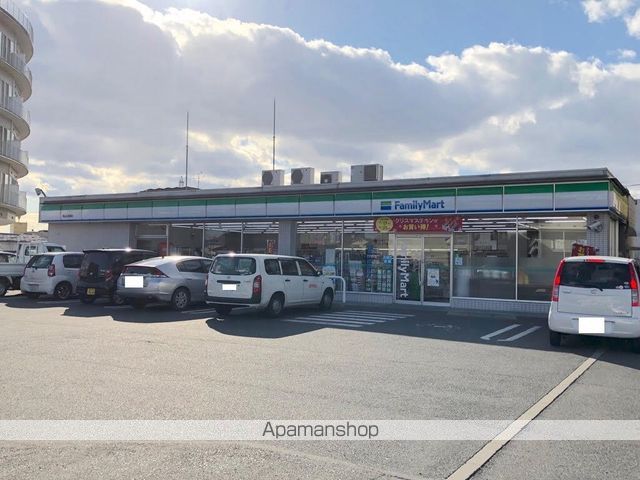 コンビニ　ファミリーマート北長瀬店（コンビニ）まで79m