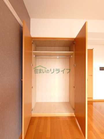 収納　リライフ下北沢店